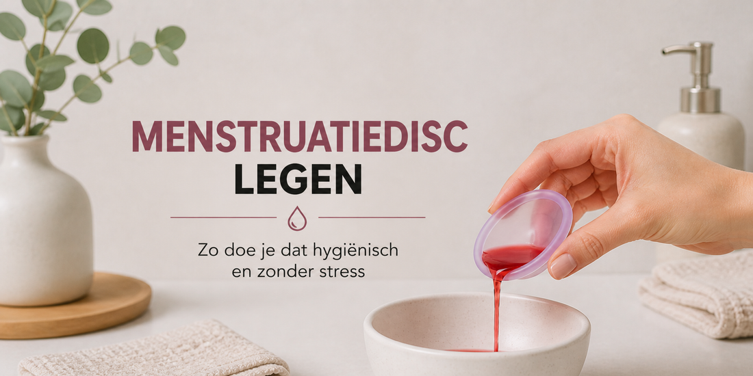 Hoe leeg je de menstruatiedisc?